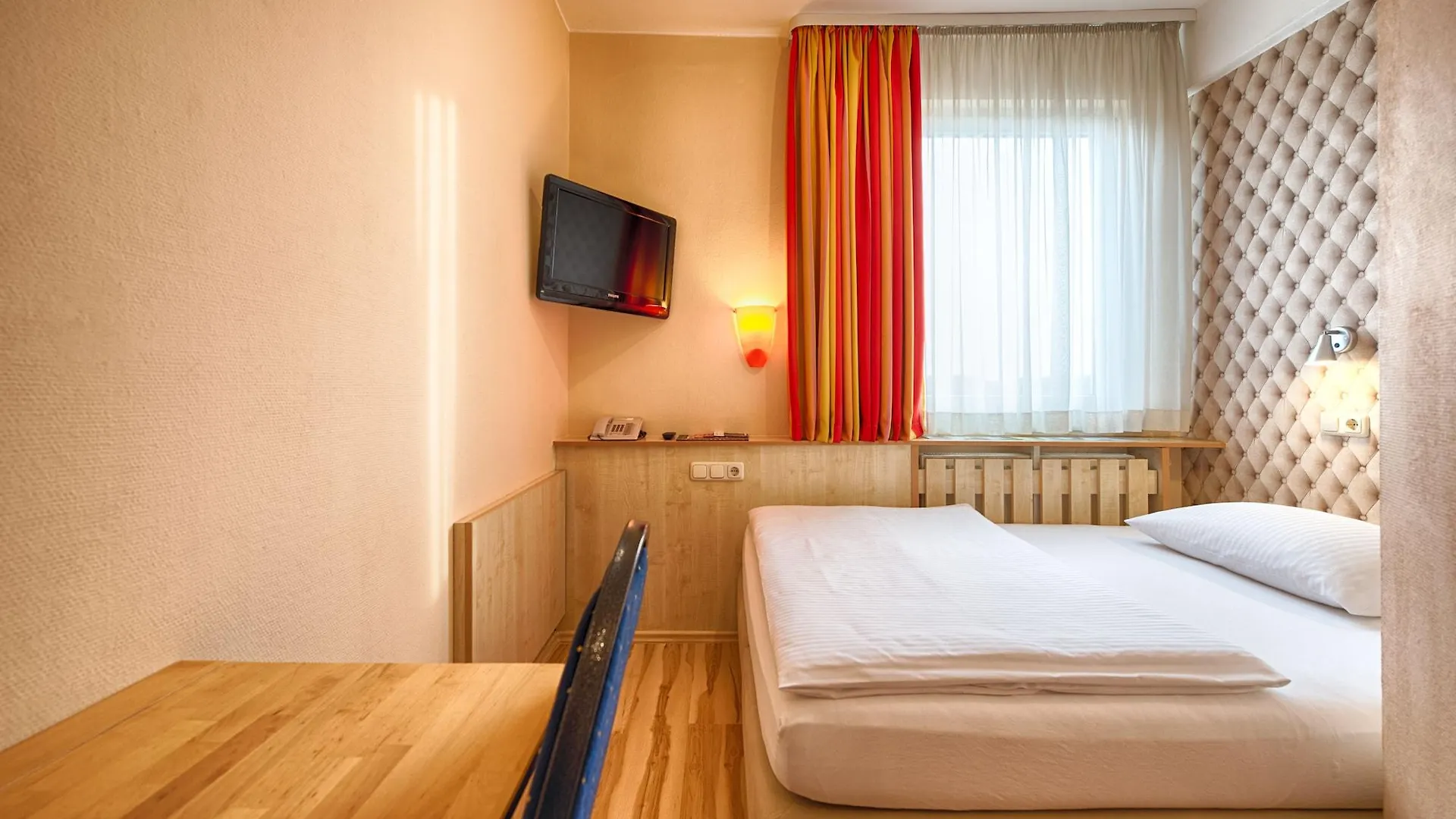 Enjoy Hotel Berlin City Messe 3*,